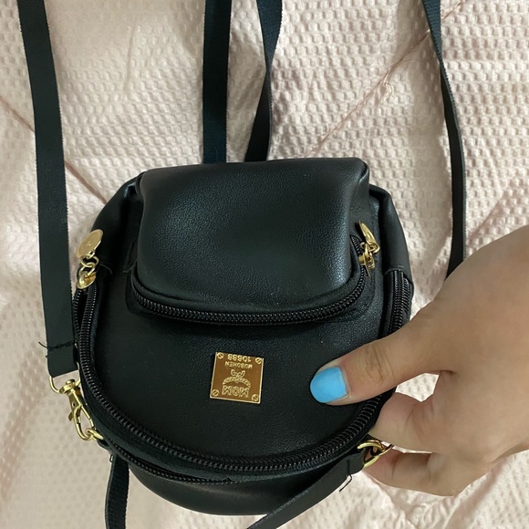 backpack - Picture 4 of 5